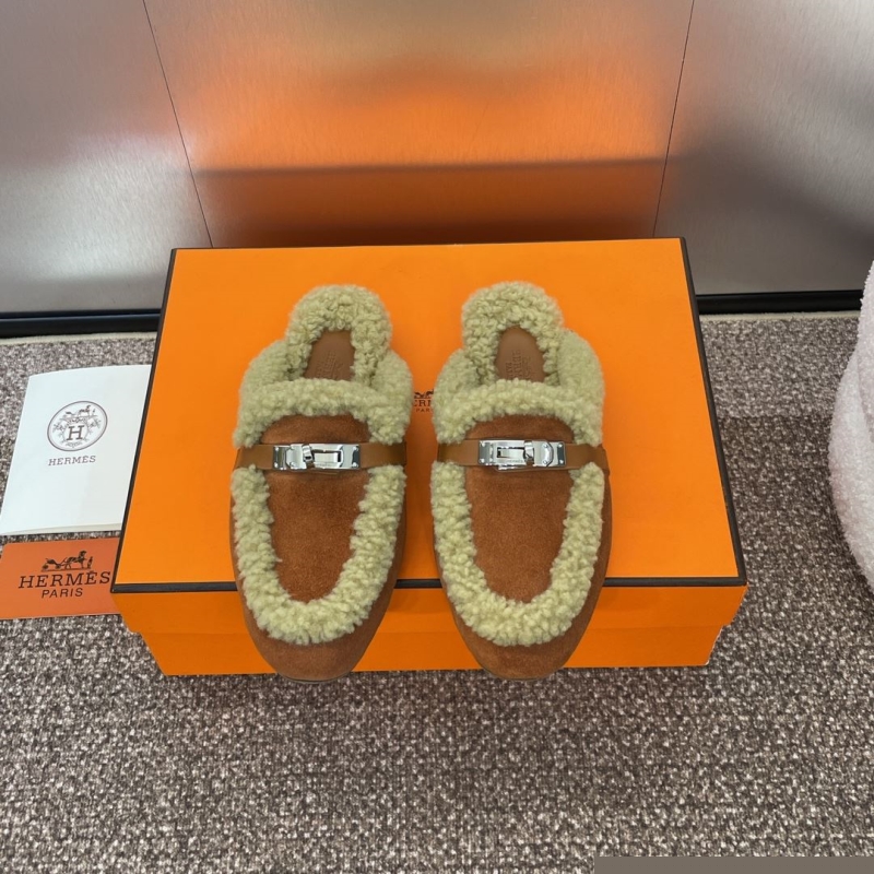 H**mes slippers